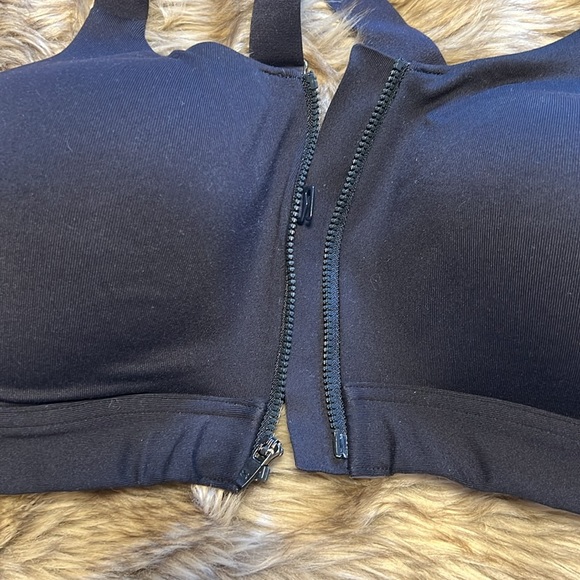 Under Armour | Front Zip Sports Bra - Picture 5 of 5
